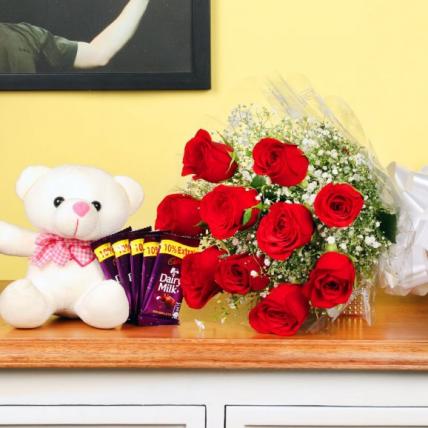 Send Friendship Day Flowers Online