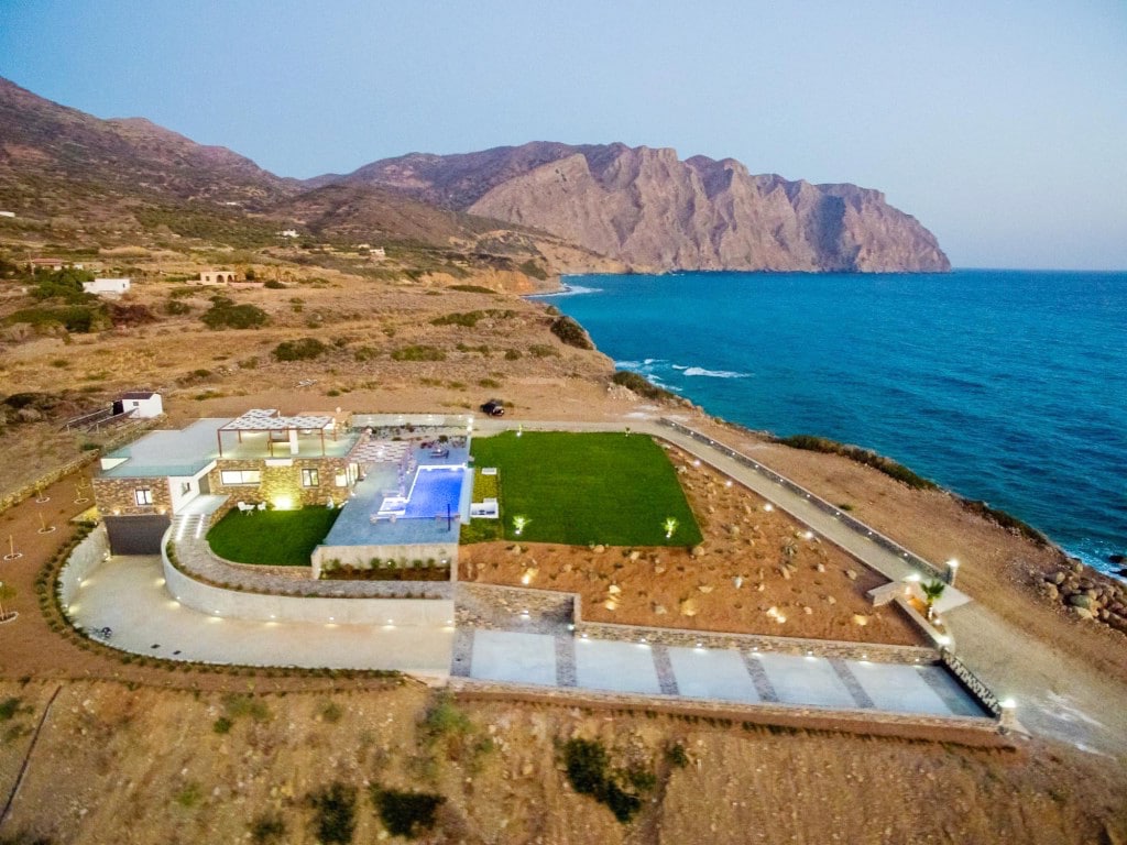 Amazing-Seafront-Villa-at-Crete-55