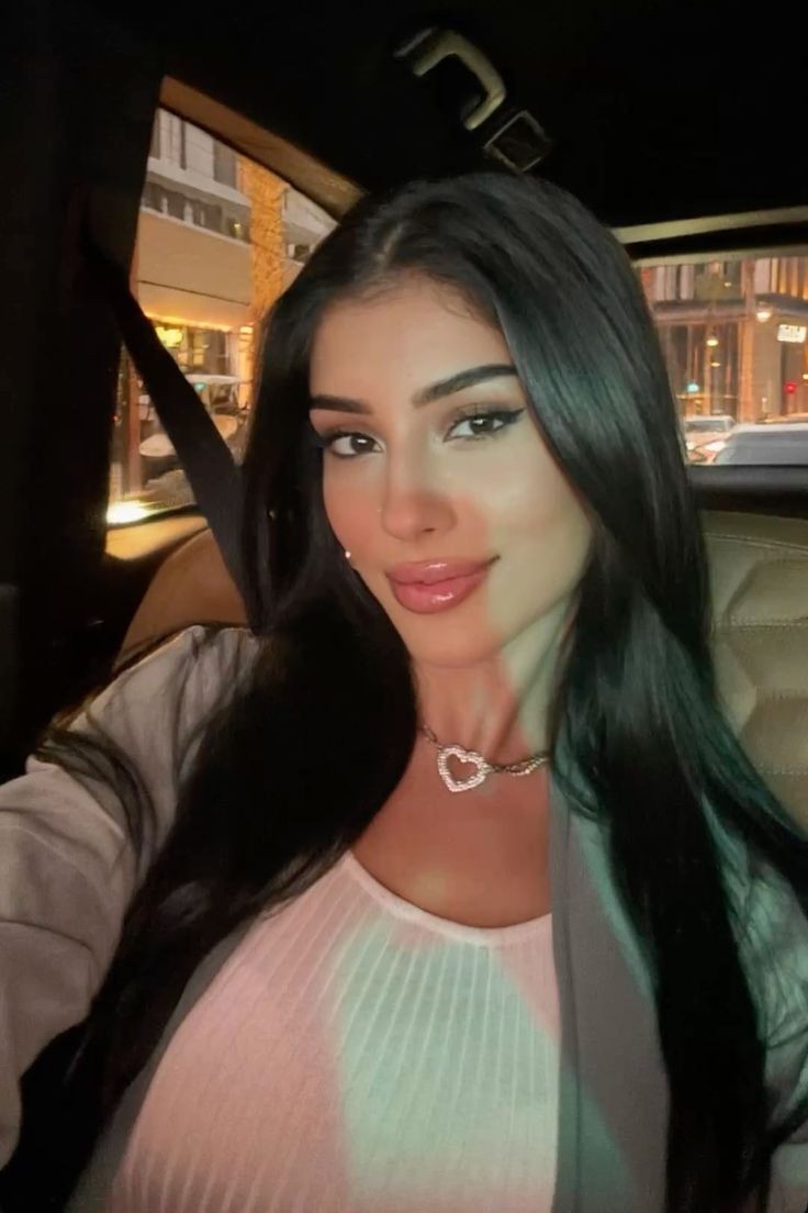 Lebanese girl 🇱🇧