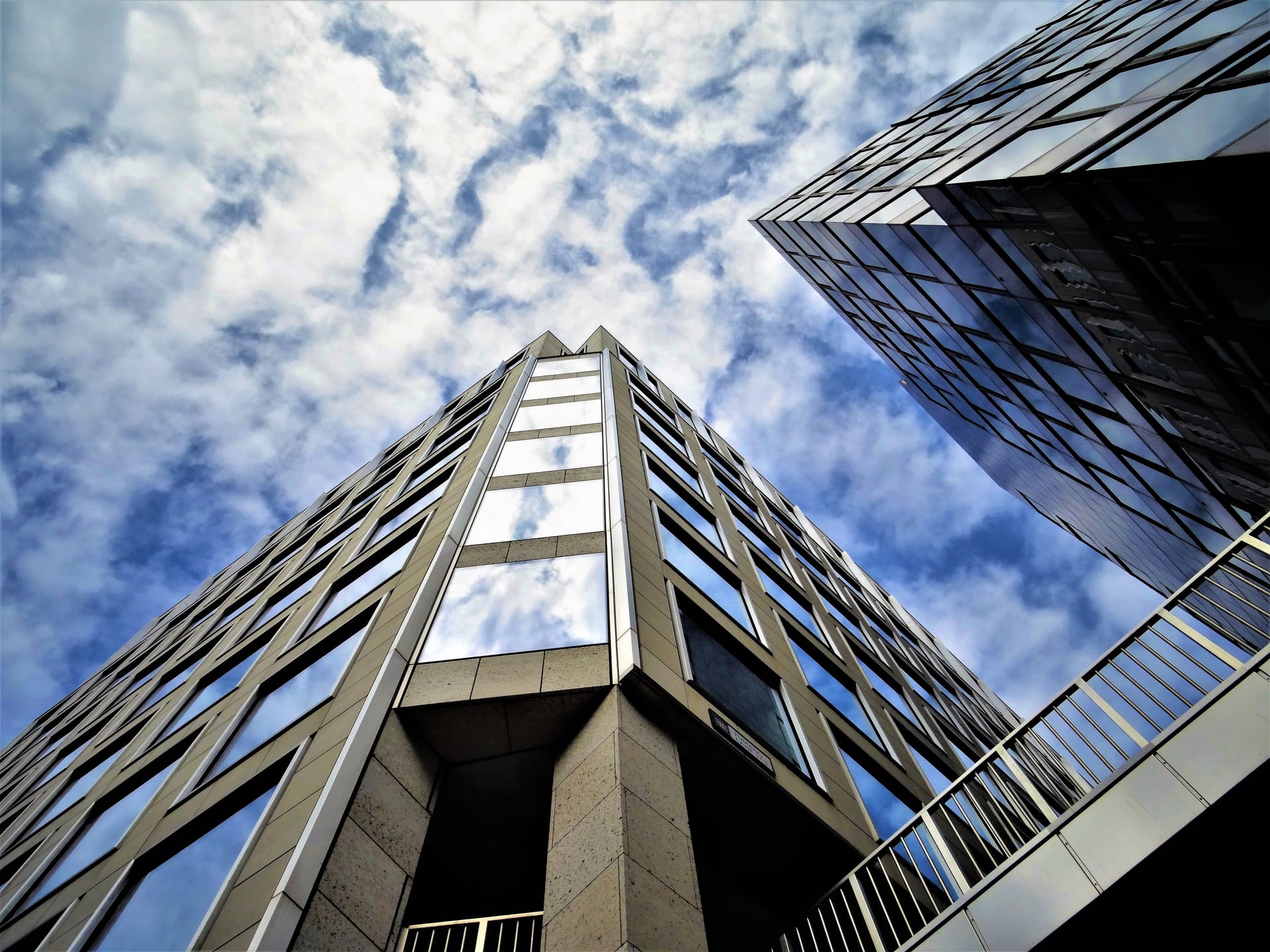 cbu-hero-prod-insurance-commercial-property-owner-insurance