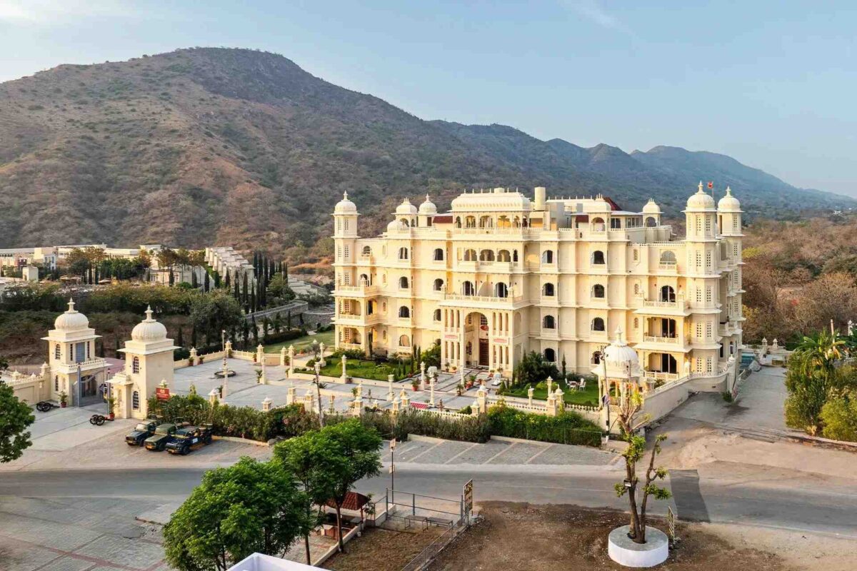 kumbhalgarh-fort-hotel